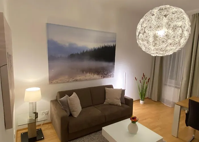 New cozy Apartment, Top location, 12 min to center